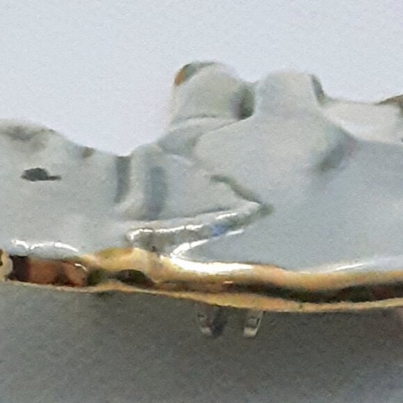 NEW Prosperity ceramic elephant pin trimmed in 22kt gold - Picture 3 of 11